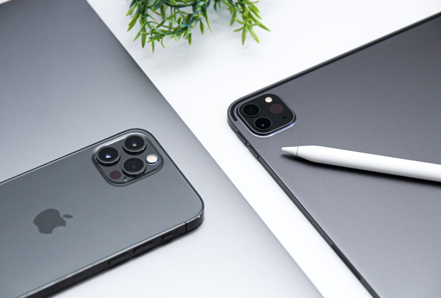 MKBHD 分享有“Lucky You”贴纸的苹果初代 iPhone 开箱视频:4 万美元购入 MKBHD 分享有“Lucky You”贴纸的苹果初代 iPhone 开箱视频:4 万美元购入