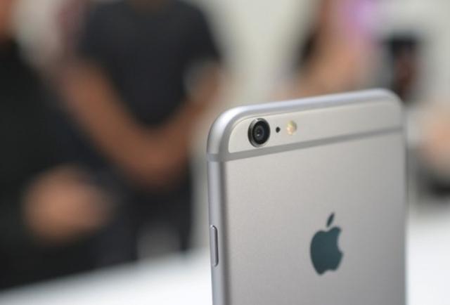 消息称苹果 iPhone 15 系列将采用“更紧凑”的内部硬件设计