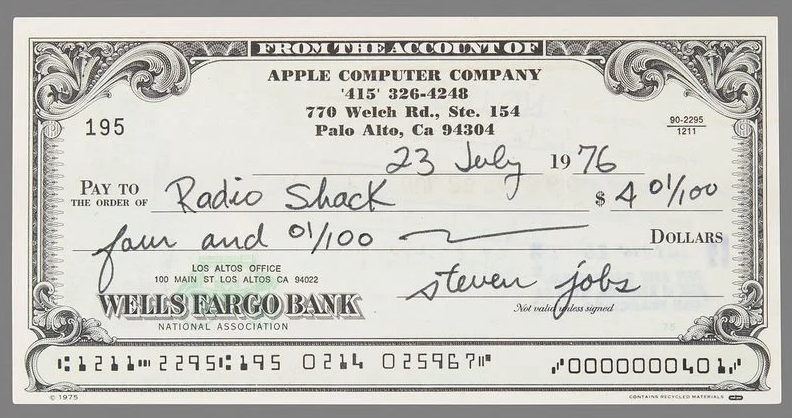 外媒:苹果计划将 2021 款 iPhone 打造成“无线手机” 外媒:苹果计划将 2021 款 iPhone 打造成“无线手机”