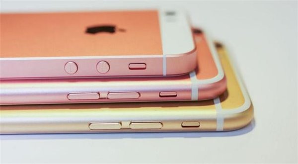 AirPower 出现在苹果在线商城 iPhone XS 智能电池壳页面 AirPower 出现在苹果在线商城 iPhone XS 智能电池壳页面