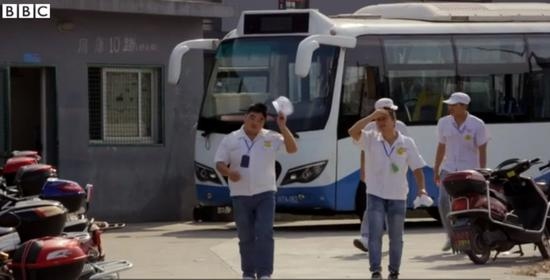 苹果发布 iOS 15.2/iPadOS 15.2 正式版:全新 Apple Music 声控方案与 App 隐私报告上线 苹果发布 iOS 15.2/iPadOS 15.2 正式版:全新 Apple Music 声控方案与 App 隐私报告上线