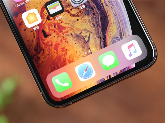 Tim Cook 访问日本，与开发者和员工会面