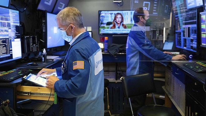 iPhone6 仍为三色，更大扬声器