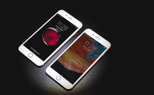 美国一学校拍卖数百台苹果设备,价格50-100美元 美国一学校拍卖数百台苹果设备,价格50-100美元