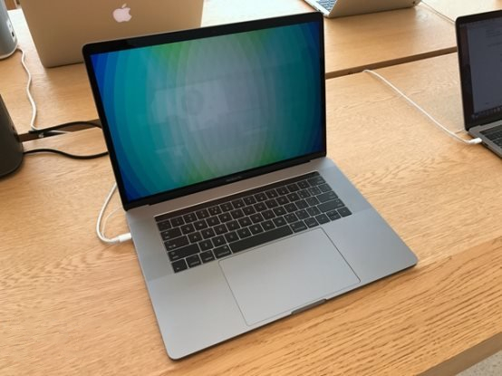 Apple 已获得政府支持，积极努力开拓印度市场