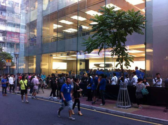 Apple Store 玻璃门设计 看看亮点在哪里 Apple Store 玻璃门设计 看看亮点在哪里