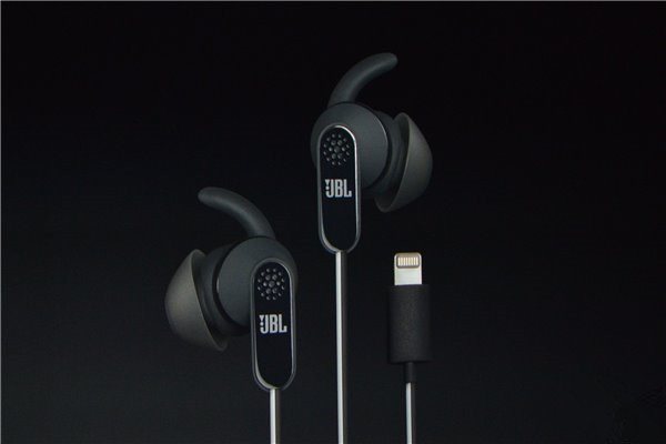 iPhone 8完全曝光:6900元、5.8寸OLED 果断存钱吧 iPhone 8完全曝光:6900元、5.8寸OLED 果断存钱吧