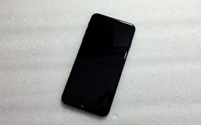 库克对投资者表示:苹果正在孤注一掷地研发多款「震爆世人」的产品 库克对投资者表示:苹果正在孤注一掷地研发多款「震爆世人」的产品