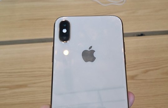 消息称苹果将收窄 iPhone 15 Pro 机型边框,带来全新金色 消息称苹果将收窄 iPhone 15 Pro 机型边框,带来全新金色