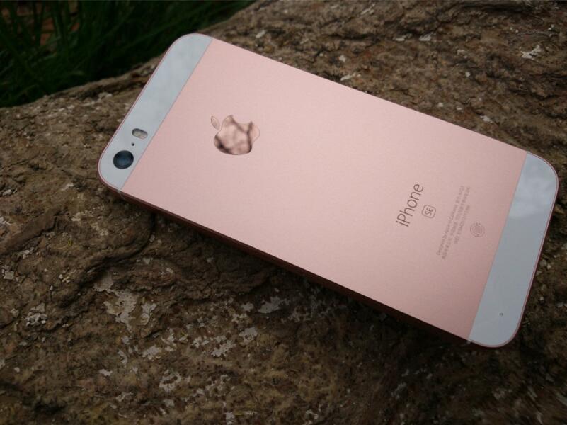 苹果11年:顶配iPhone XS Max价格几乎3倍于初代机型 苹果11年:顶配iPhone XS Max价格几乎3倍于初代机型