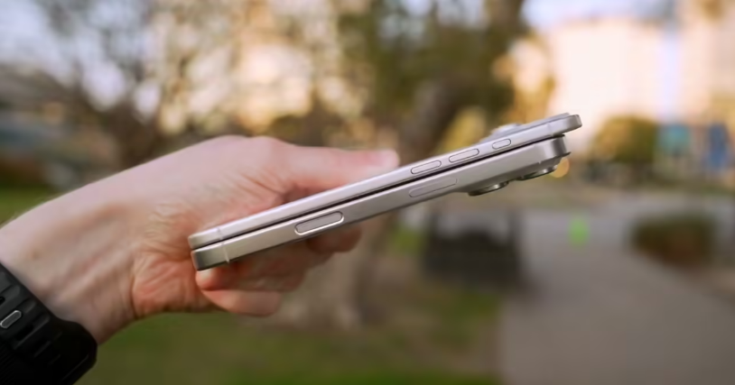 苹果新专利:iPhone 或可作为投影仪使用 苹果新专利:iPhone 或可作为投影仪使用