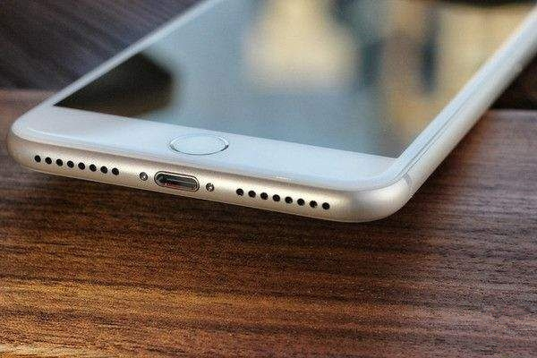 新iPhone发布之后:那么明年呢?往后呢? 新iPhone发布之后:那么明年呢?往后呢?