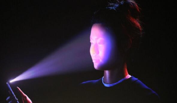 丢人!排队时打麻将等候iPhone6 丢人!排队时打麻将等候iPhone6