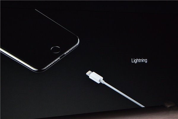 人工智能或许就是探索可穿戴的“终极模式” 人工智能或许就是探索可穿戴的“终极模式”