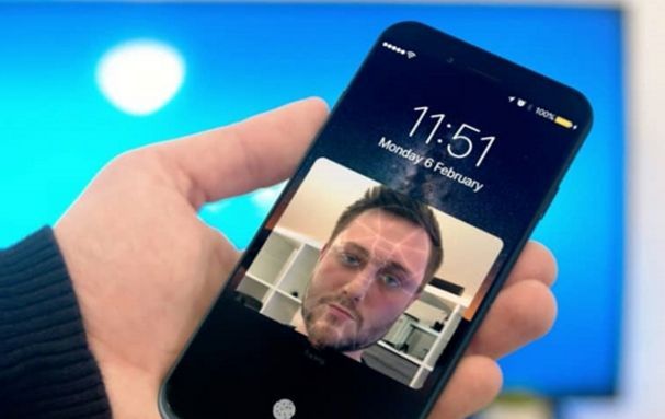 B 站 UP 主曝光苹果 A14 芯片(上盖)上手视频 B 站 UP 主曝光苹果 A14 芯片(上盖)上手视频