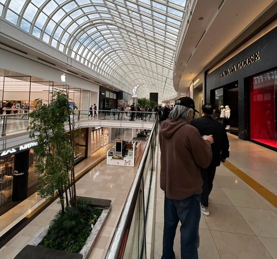 苹果发布首款 MagSafe 充电宝,售价 749 元 苹果发布首款 MagSafe 充电宝,售价 749 元