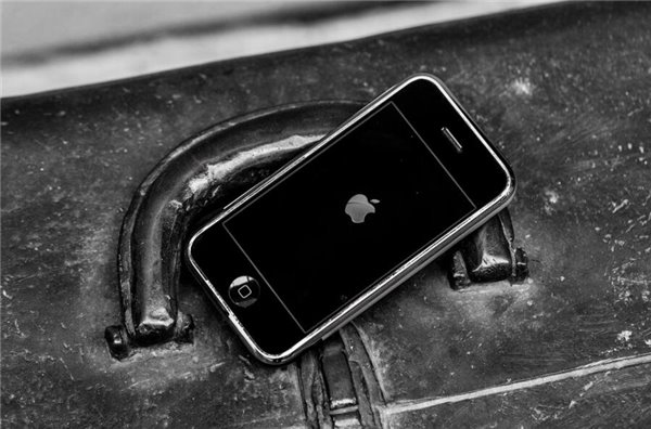 Apple Watch Series 7 渲染图曝光:直角边+全新绿色 Apple Watch Series 7 渲染图曝光:直角边+全新绿色