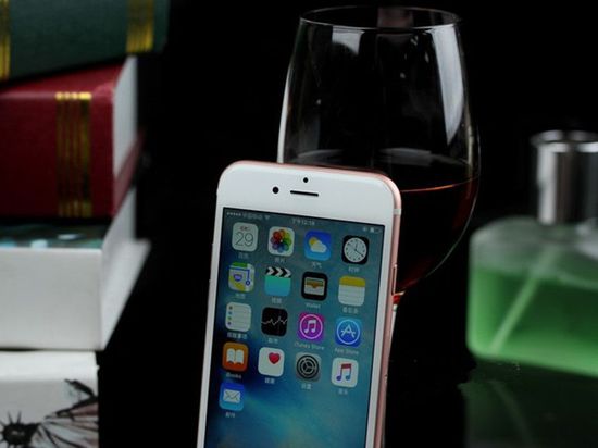 苹果使用 iPad Pro 为 Apple TV+ 剧集制作宣传海报 苹果使用 iPad Pro 为 Apple TV+ 剧集制作宣传海报