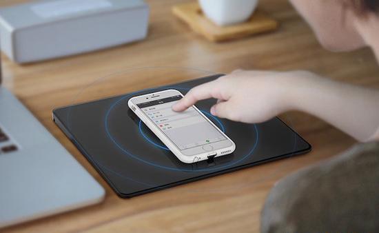 Caviar 推出定制款苹果 iPhone 13 Pro:内含初代 iPhone 2G 主板碎片 Caviar 推出定制款苹果 iPhone 13 Pro:内含初代 iPhone 2G 主板碎片