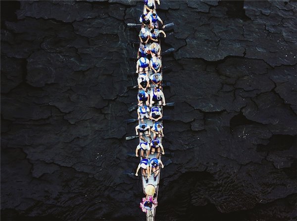 红色iPhone 8 概念设计: 能否深得你心 红色iPhone 8 概念设计: 能否深得你心