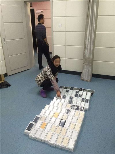 拥有黑色前面板的红色iPhone 7 你会喜欢吗 拥有黑色前面板的红色iPhone 7 你会喜欢吗