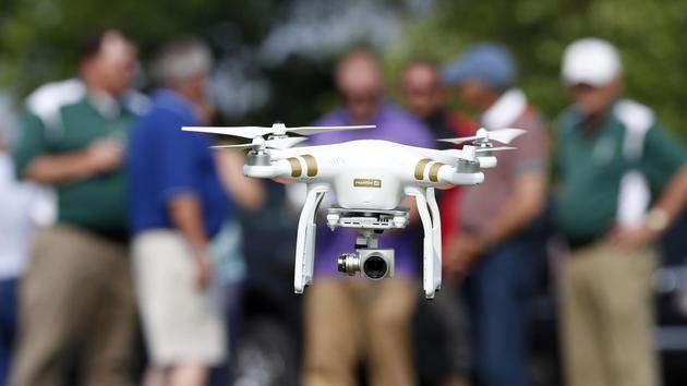 彭博社:苹果现金储备超过 1650 亿美元,即将开启大规模收购 彭博社:苹果现金储备超过 1650 亿美元,即将开启大规模收购