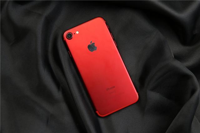 苹果头显新专利:散热同时兼顾静音,让佩戴者尽情沉浸游戏 苹果头显新专利:散热同时兼顾静音,让佩戴者尽情沉浸游戏