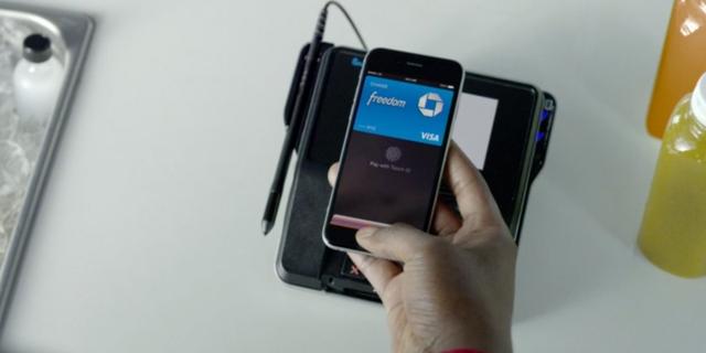 消息称苹果 HomePod 3 采用“弧形”上盖,让屏幕看起来更大 消息称苹果 HomePod 3 采用“弧形”上盖,让屏幕看起来更大