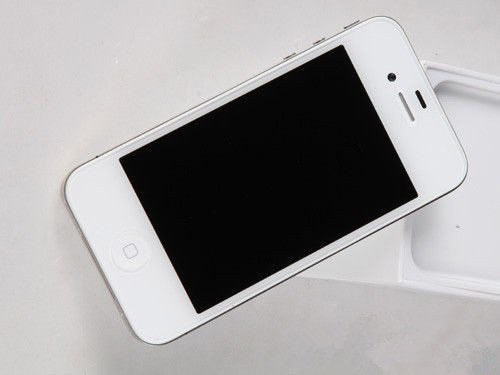 苹果 iPhone 15 Pro 渲染图曝光：后置摄像头凸起明显