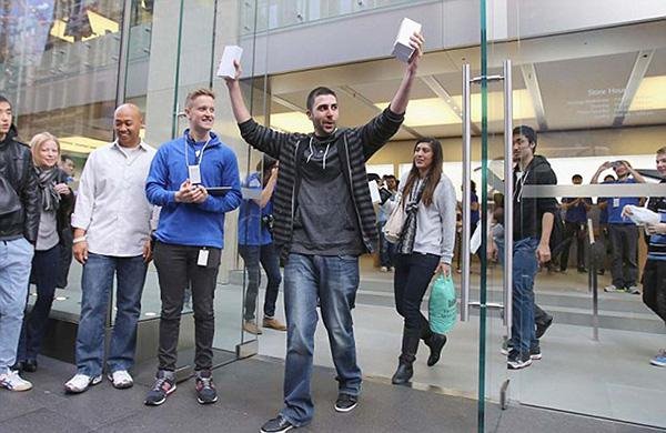 美国电信运营商:苹果 iPhone15 系列预订量创多年来新高 美国电信运营商:苹果 iPhone15 系列预订量创多年来新高