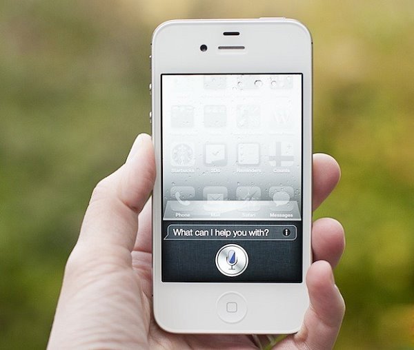 乔纳森艾维将继续设计苹果iPhone手机