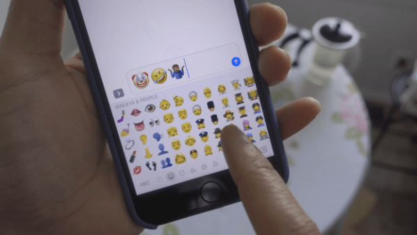 苹果iPhone 8/Plus渲染图再曝:无线充电成标配 苹果iPhone 8/Plus渲染图再曝:无线充电成标配