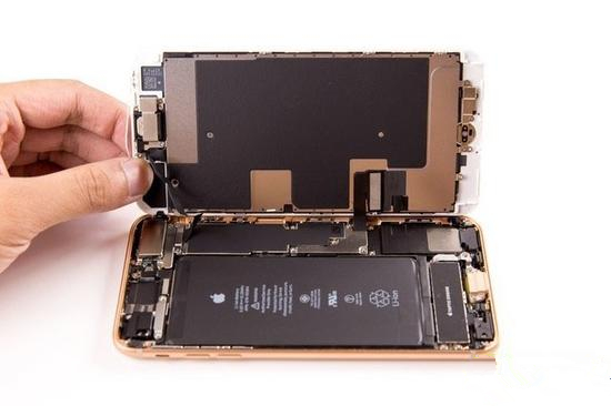 厉害了!iPhone8面部识别不对脸就解锁 厉害了!iPhone8面部识别不对脸就解锁