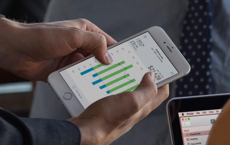 视而不见?不知苹果还会让iPhone摄像头突起多久 视而不见?不知苹果还会让iPhone摄像头突起多久