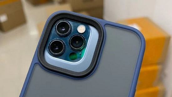 网友分享苹果 iPhone 15/Pro 系列机模照片,展示多款配色 网友分享苹果 iPhone 15/Pro 系列机模照片,展示多款配色