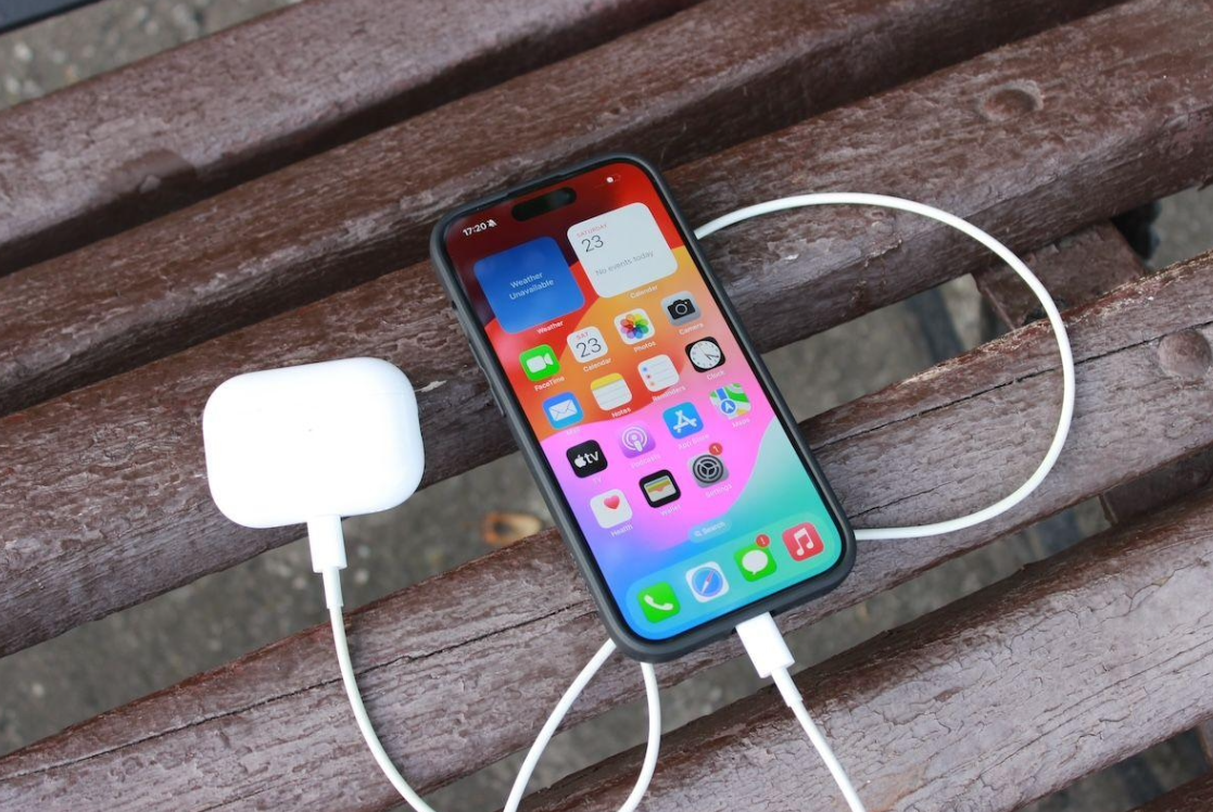 苹果在 iOS 15 和 iPadOS 15 中向开发者提供新的屏幕游戏控制器