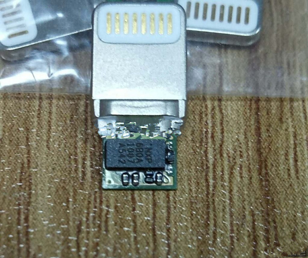 亮黑色iPhone 7 Plus有奇怪的磨损 你见过吗 亮黑色iPhone 7 Plus有奇怪的磨损 你见过吗