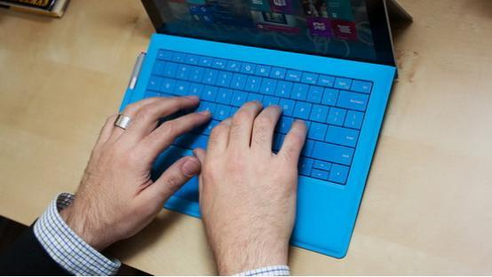 iPhone TS 概念设计图曝光 刘海终于消失/还有骚紫色